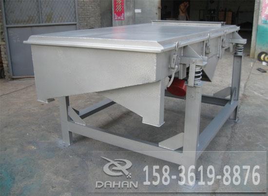 <b>在珍珠巖生產(chǎn)工藝流程中，我們需要什么樣的振動(dòng)篩</b>